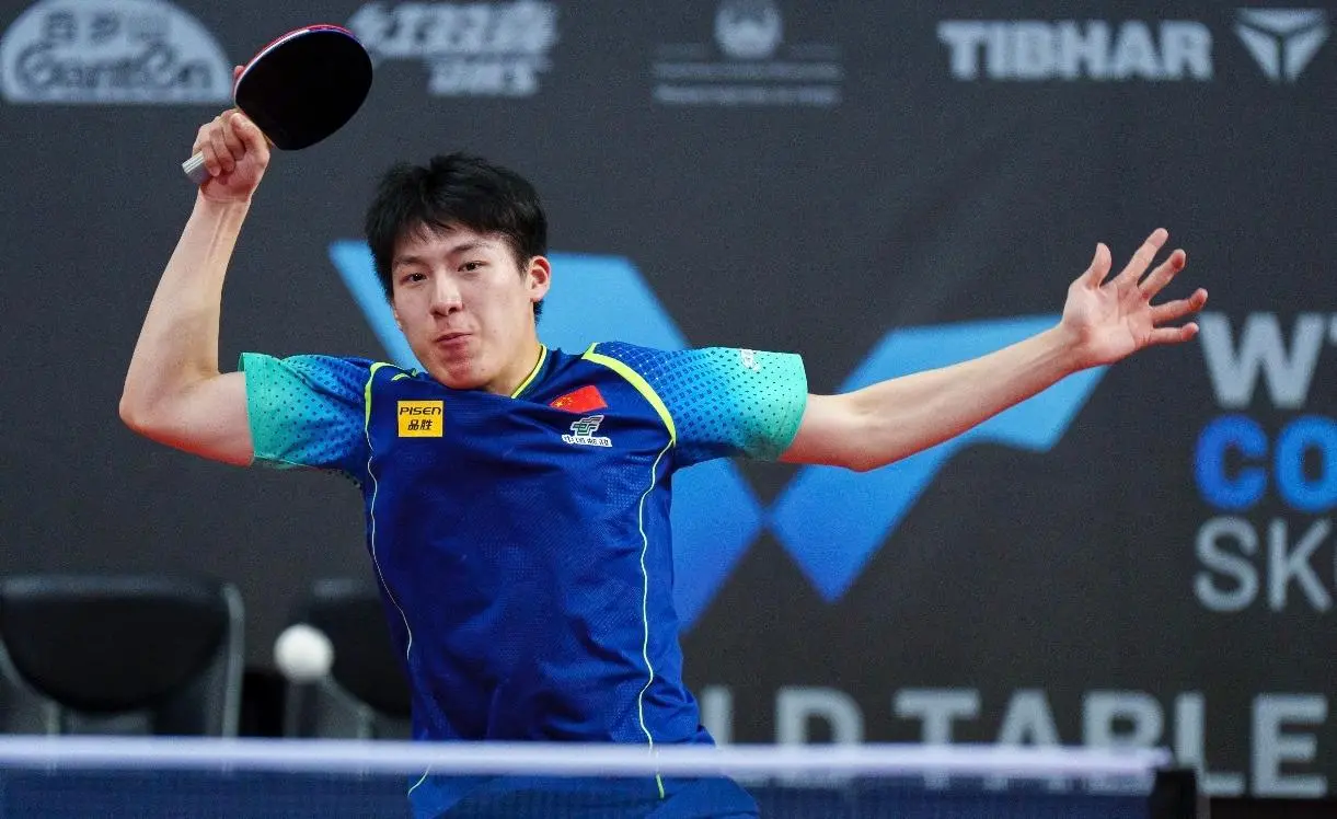 战胜了队友, 的弗拉芬 战胜了队友, 的弗拉芬