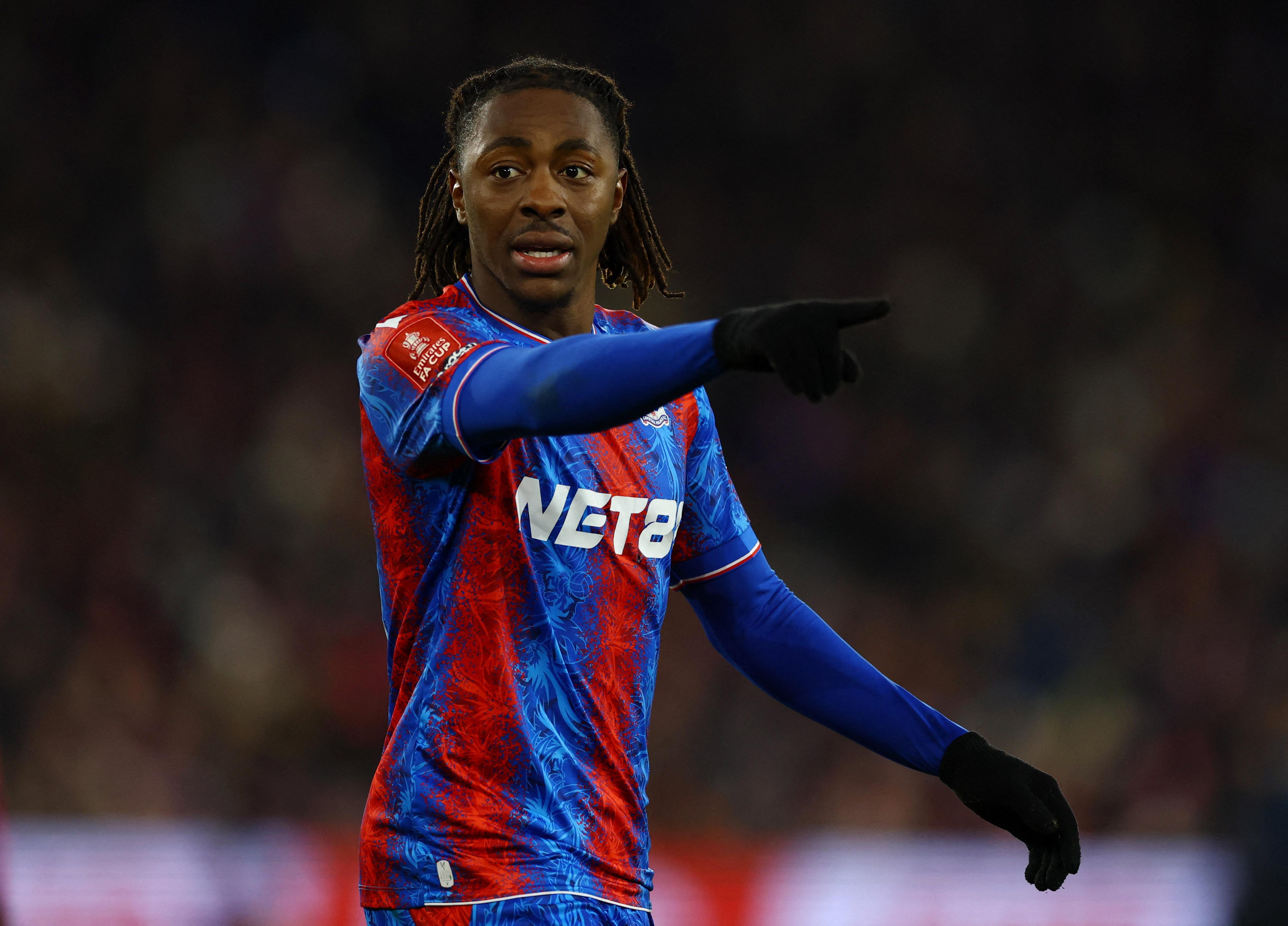 水晶宫后卫, 支付 水晶宫后卫, 支付