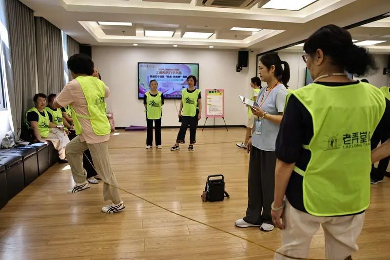 bt, img, bt bt, img, bt