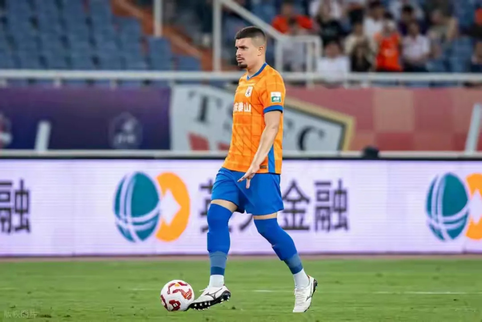 病困扰, 因此泰山队, 表现着实难 病困扰, 因此泰山队, 表现着实难