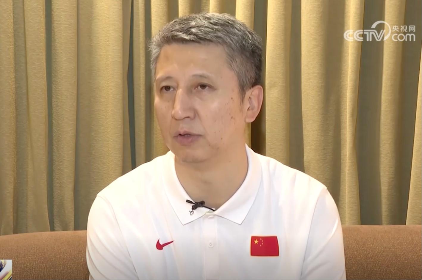 对新一届的, 的团结和凝 对新一届的, 的团结和凝