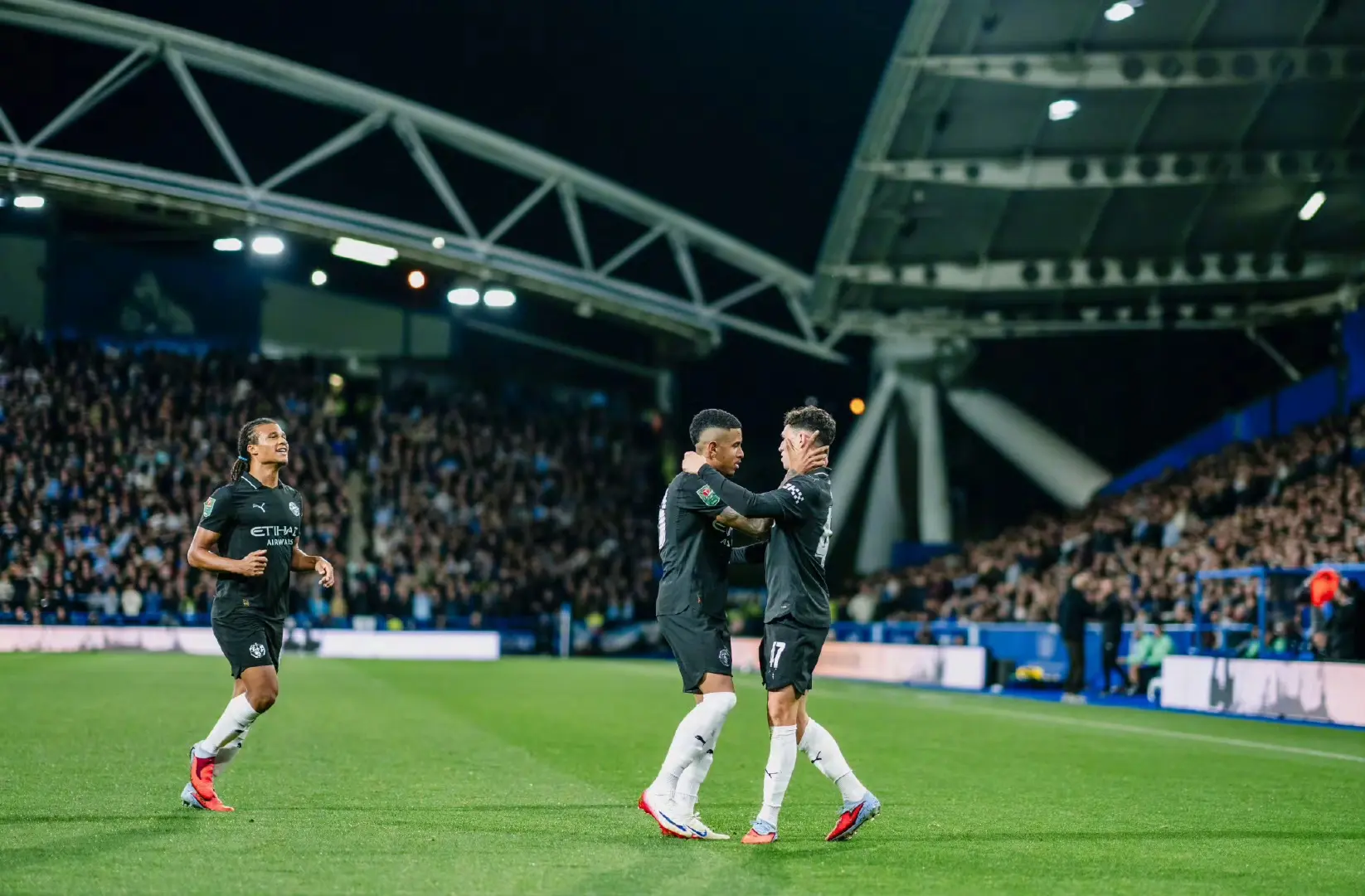 开场仅, 福登做球分, 水晶宫