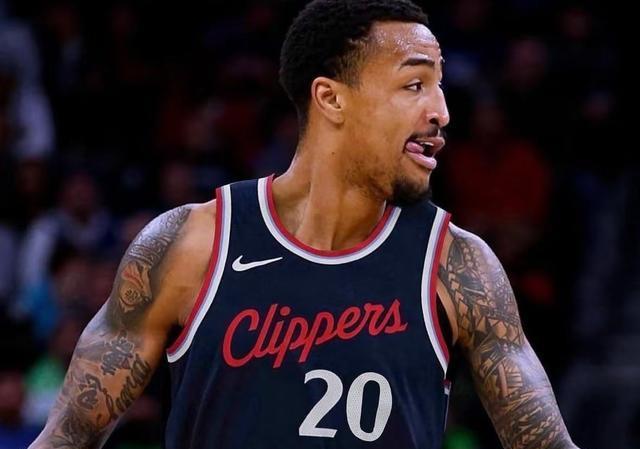 间把球舒服, 克里斯, 作为新队员