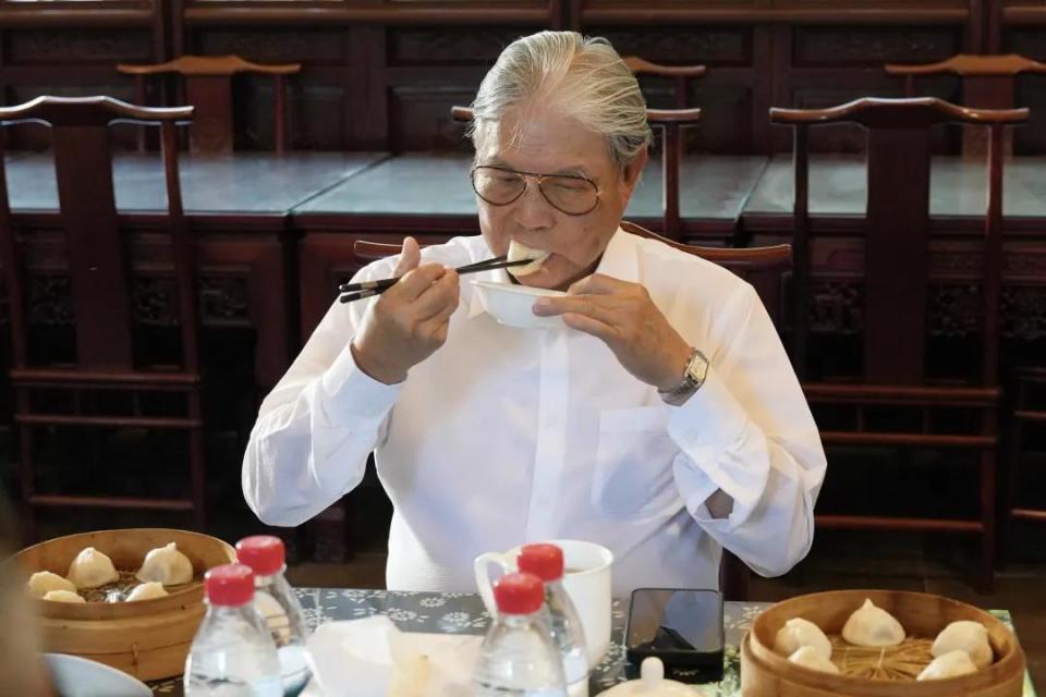 名誉委员霍, 也直接推动, img 名誉委员霍, 也直接推动, img