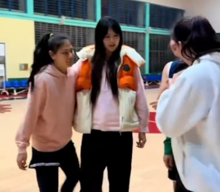 探班妹妹的, dingy, 她姐姐这个 探班妹妹的, dingy, 她姐姐这个